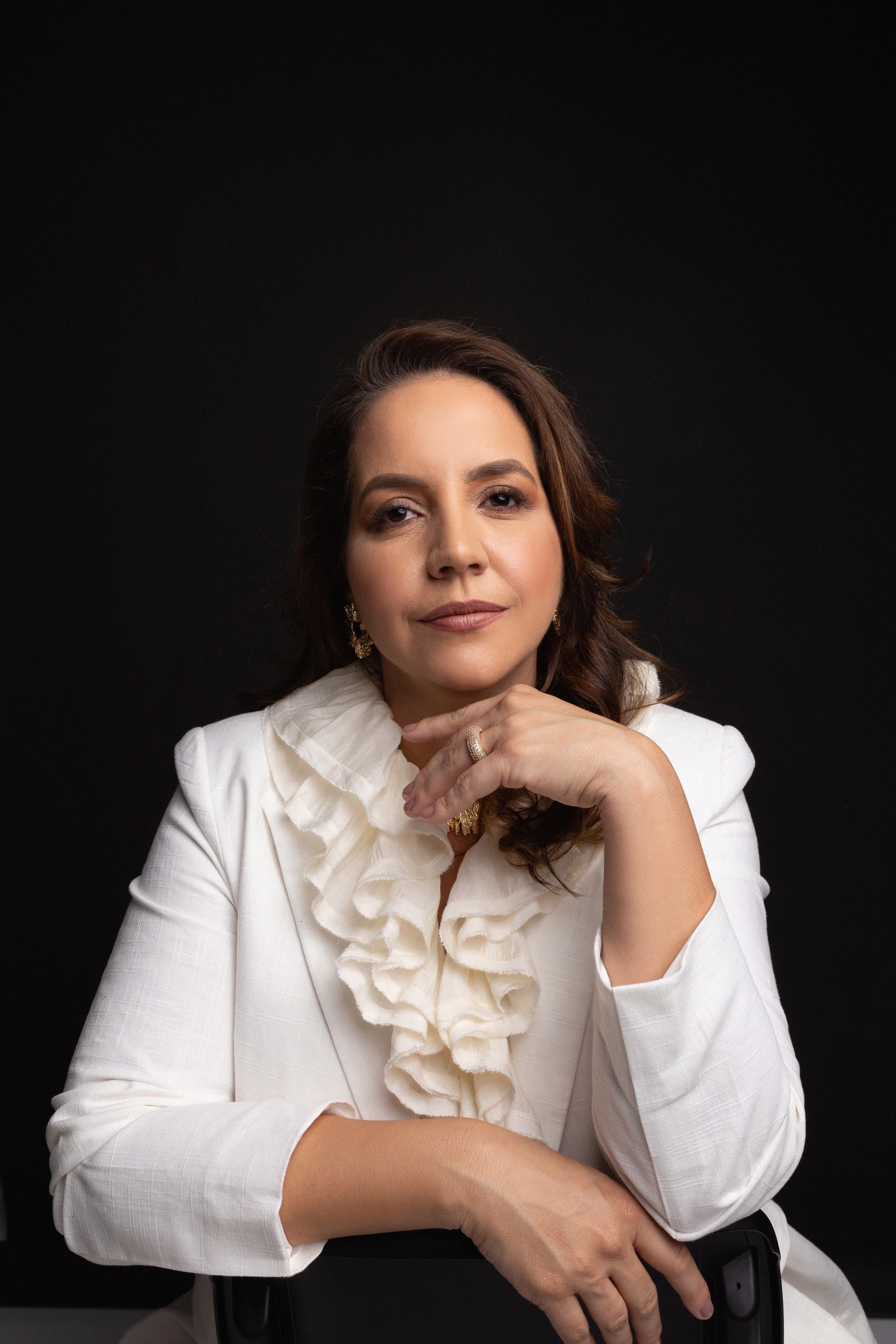 Dra. Eline Costa Brites